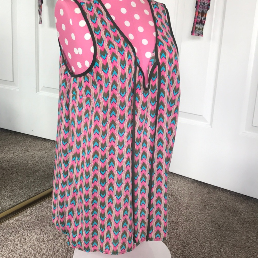 Daniel Rainn Sleeveless Blouse SZ LG